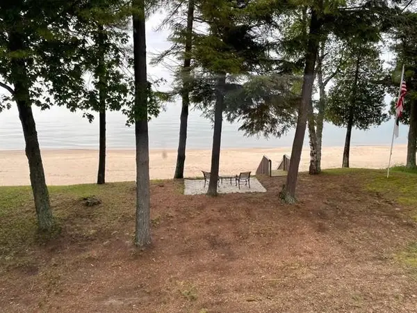 5796 N Cave Point Dr, Jacksonport, WI 54235