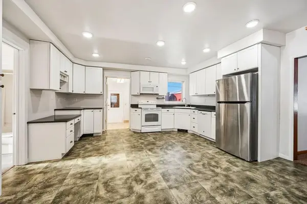 6265 Kiehnau Rd, Egg Harbor, WI 54209