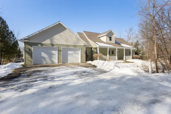 2153 Middle Dr, Brussels, WI 54204