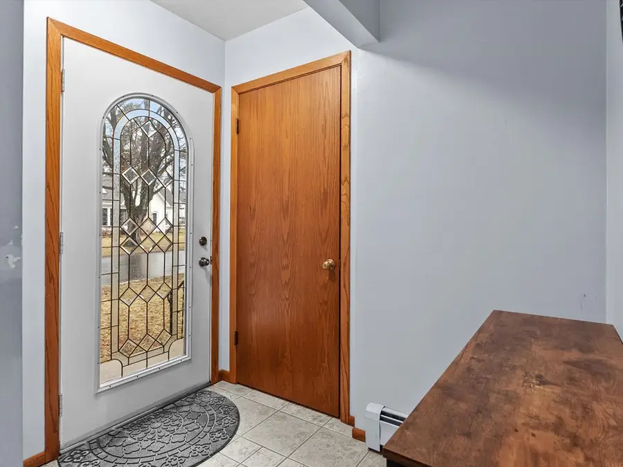 717 Oregon St, Sturgeon Bay, WI 54235 - #3