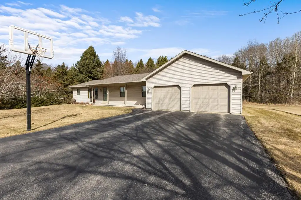 6806 Woodview Dr, Sturgeon Bay, WI 54235 - #1