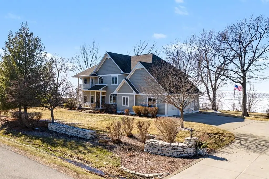 3297 Wells Ln, Sturgeon Bay, WI 54235 - #1