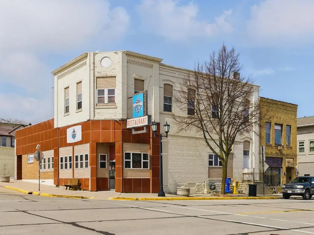 301 Ellis St, Kewaunee, WI 54216 - #1