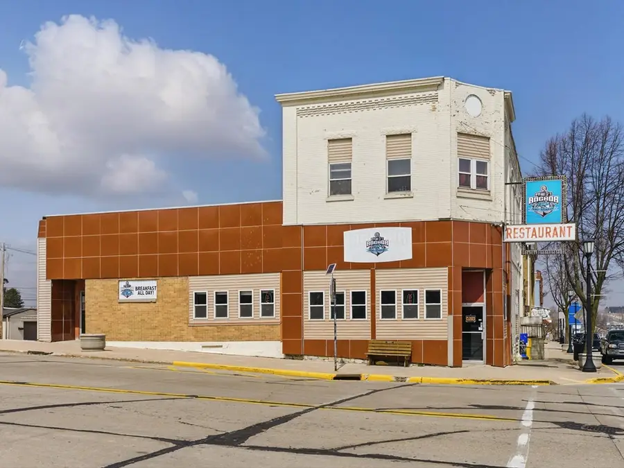 301 Ellis St, Kewaunee, WI 54216 - #2