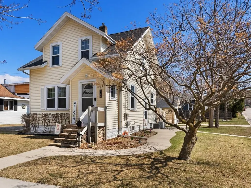 504 N 5th Ave, Sturgeon Bay, WI 54235 - #1