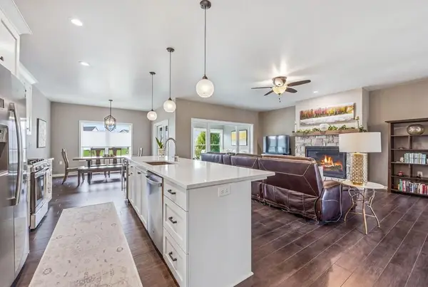 7989 Oakmont Way #403, Egg Harbor, WI 54209