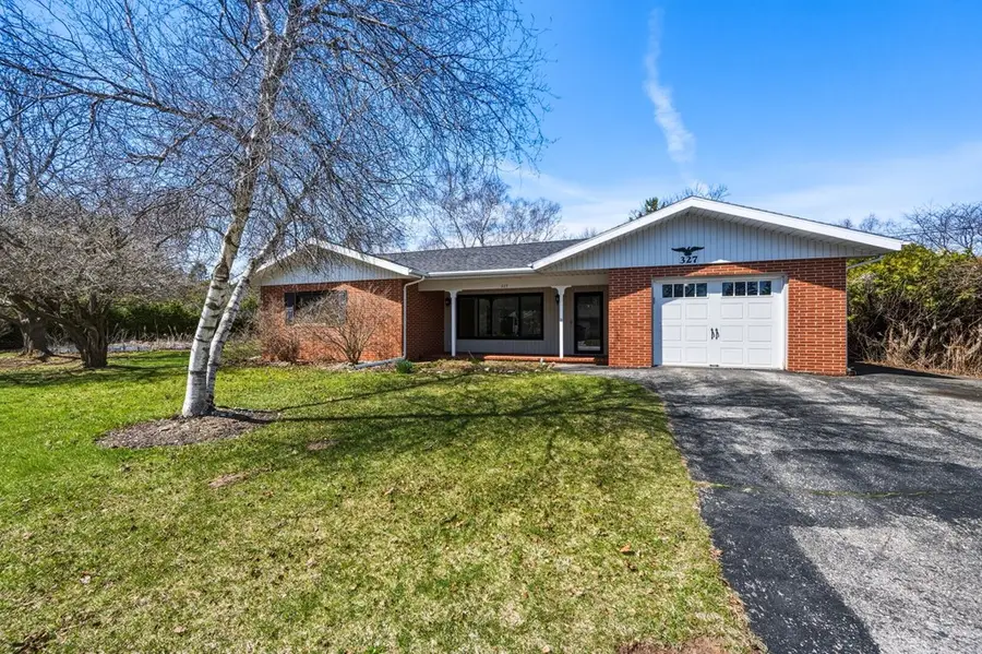 327 N Fulton Ave, Sturgeon Bay, WI 54235 - #3