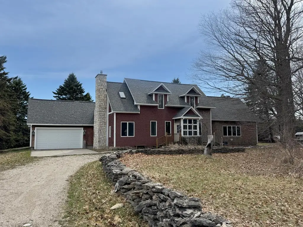 987 Townline Rd, Washington Island, WI 54246 - #1
