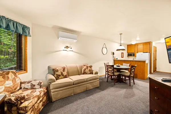 4940 Landmark Cir #3232, Egg Harbor, WI 54209