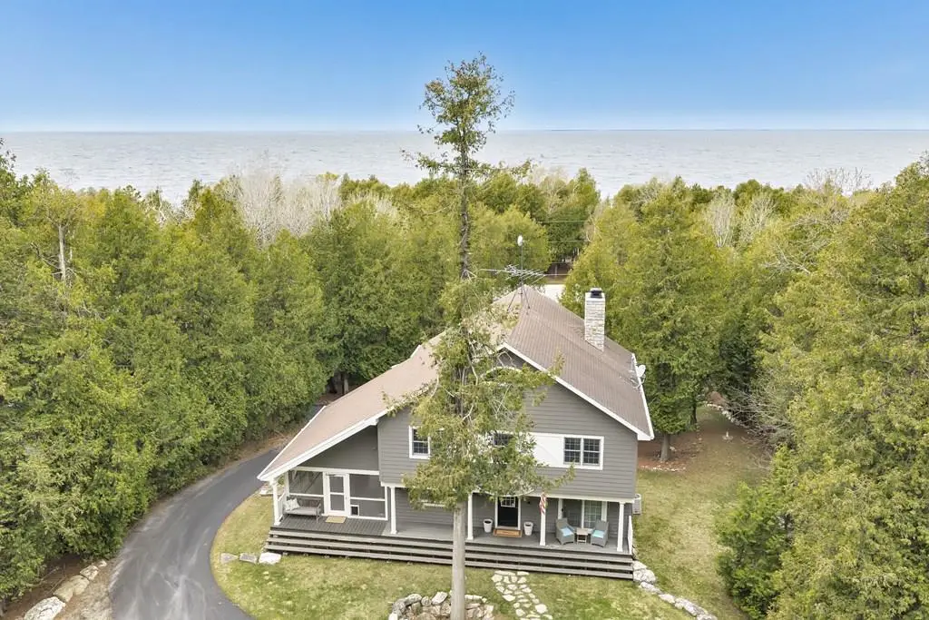 5012 Bay Shore Dr, Sturgeon Bay, WI 54235 - #1