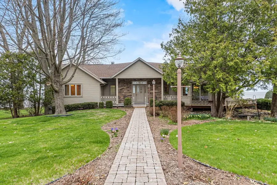 6051 Sunset Shores Rd, Luxemburg, WI 54217 - #3