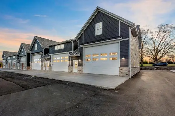 836 S 18th Ave #7, Sturgeon Bay, WI 54235 - #1