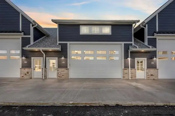 840 S 18th Ave #8, Sturgeon Bay, WI 54235