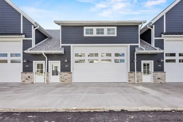 840 S 18th Ave #8, Sturgeon Bay, WI 54235 - #2