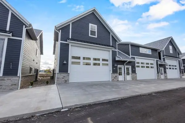 844 S 18th Ave #9, Sturgeon Bay, WI 54235 - #3
