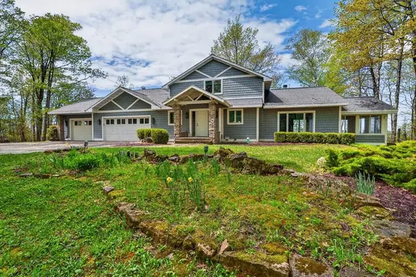 8125 Chateau Dr, Egg Harbor, WI 54209