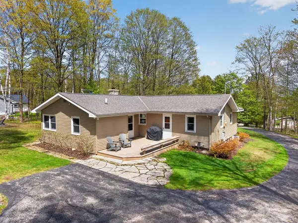 7669 W Kangaroo Lake Rd, Baileys Harbor, WI 54202