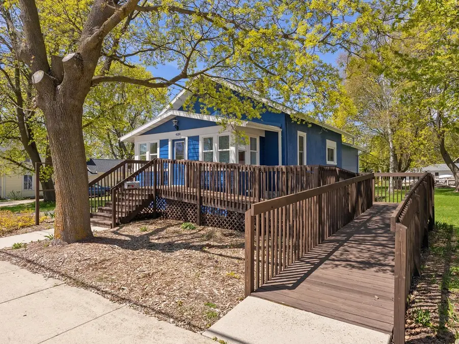 626 Jefferson St, Sturgeon Bay, WI 54235 - #3