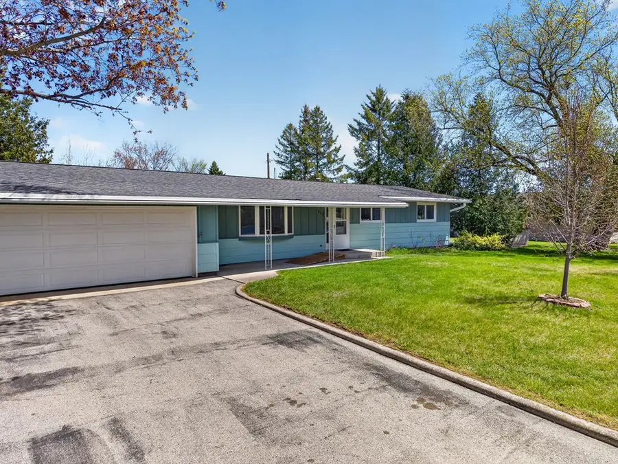 454 S Geneva Ave, Sturgeon Bay, WI 54235 - #3
