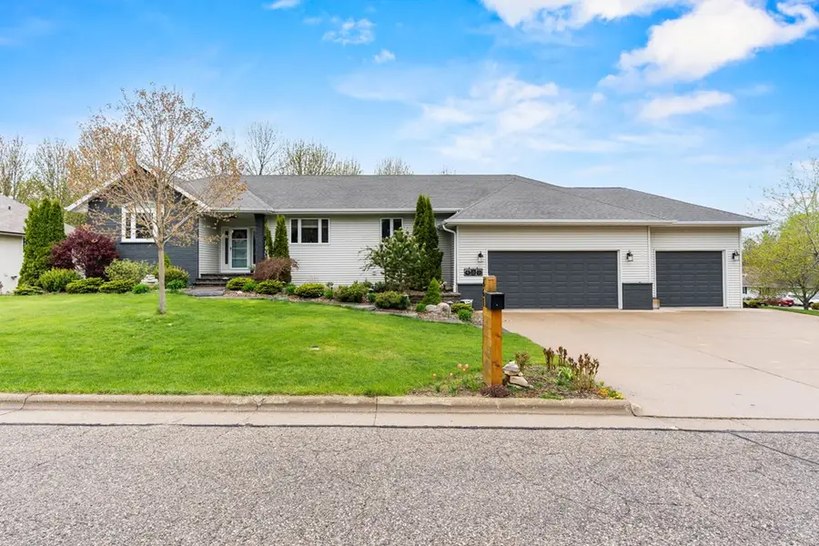 461 N 17th Dr, Sturgeon Bay, WI 54235 - #2