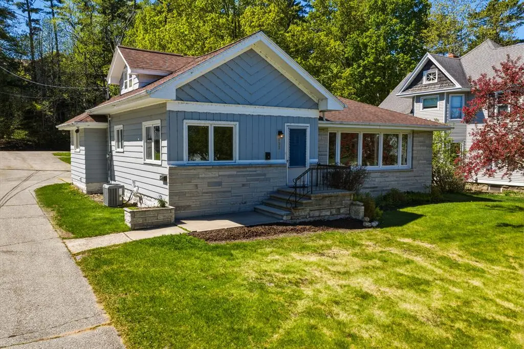 133 W Maple St, Sturgeon Bay, WI 54235 - #1