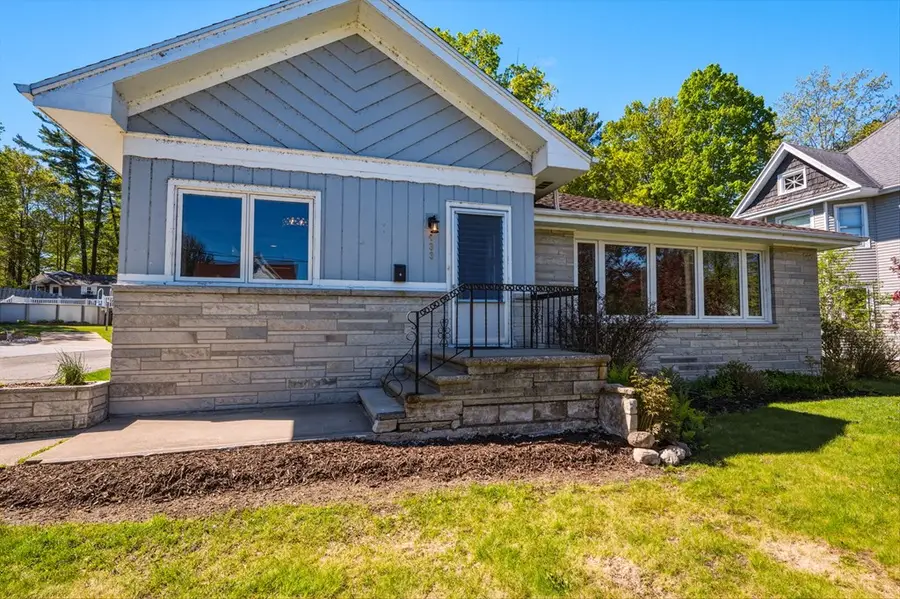133 W Maple St, Sturgeon Bay, WI 54235 - #3