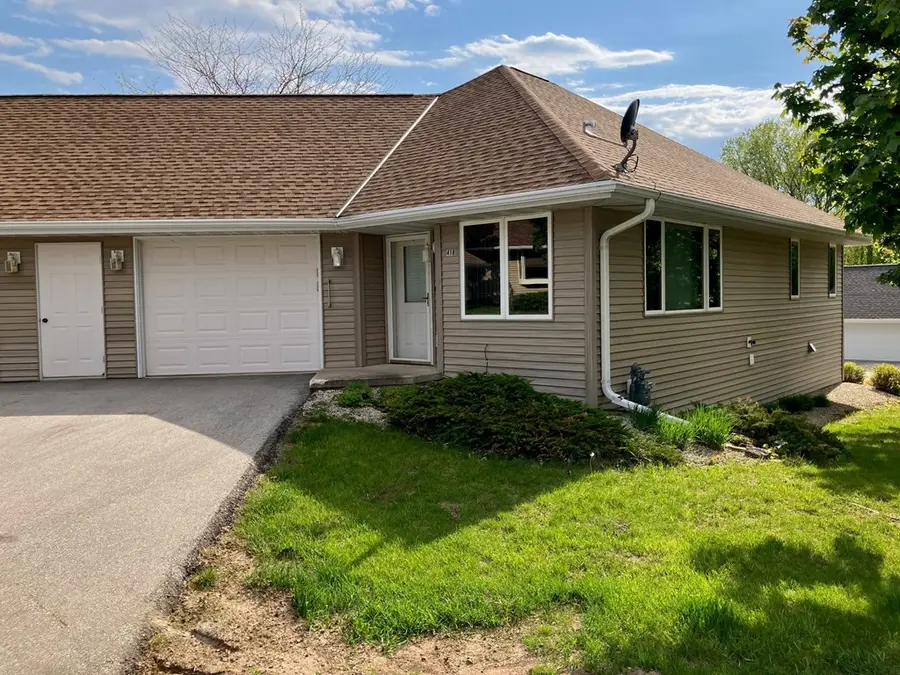 418 N 16th Cir #602, Sturgeon Bay, WI 54235 - #2