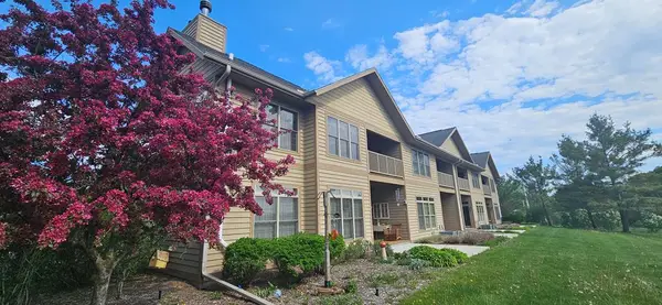 7759 Harbor Vista Rd #224, Egg Harbor, WI 54209