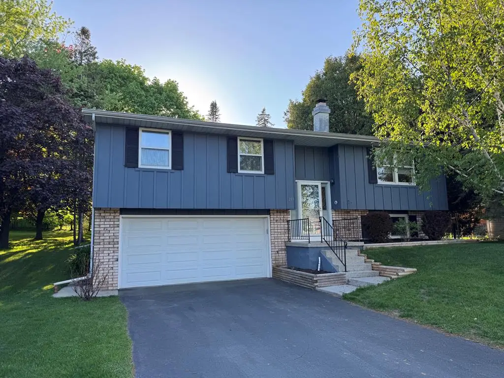 239 N 12th Ave, Sturgeon Bay, WI 54235 - #1