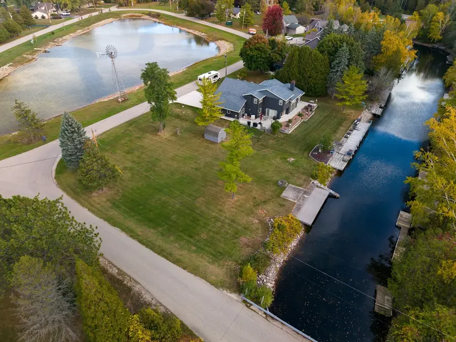 4232 Island Circle Dr, Sturgeon Bay, WI 54235 - #3
