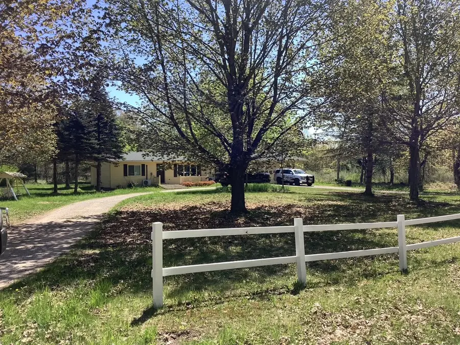 856 Potawatomi Dr, Washington Island, WI 54246 - #3