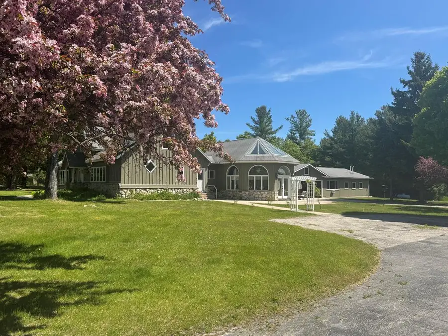 1292 East Side Rd, Washington Island, WI 54246 - #2