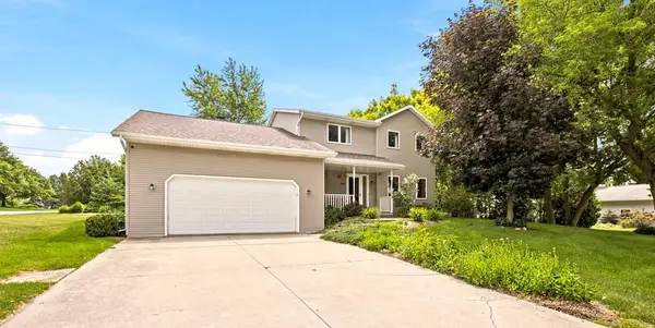 354 N 17th Dr, Sturgeon Bay, WI 54235