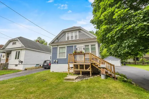17 S Geneva Ave, Sturgeon Bay, WI 54235