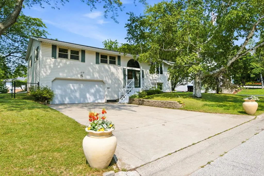 133 N 9th Pl, Sturgeon Bay, WI 54235 - #1