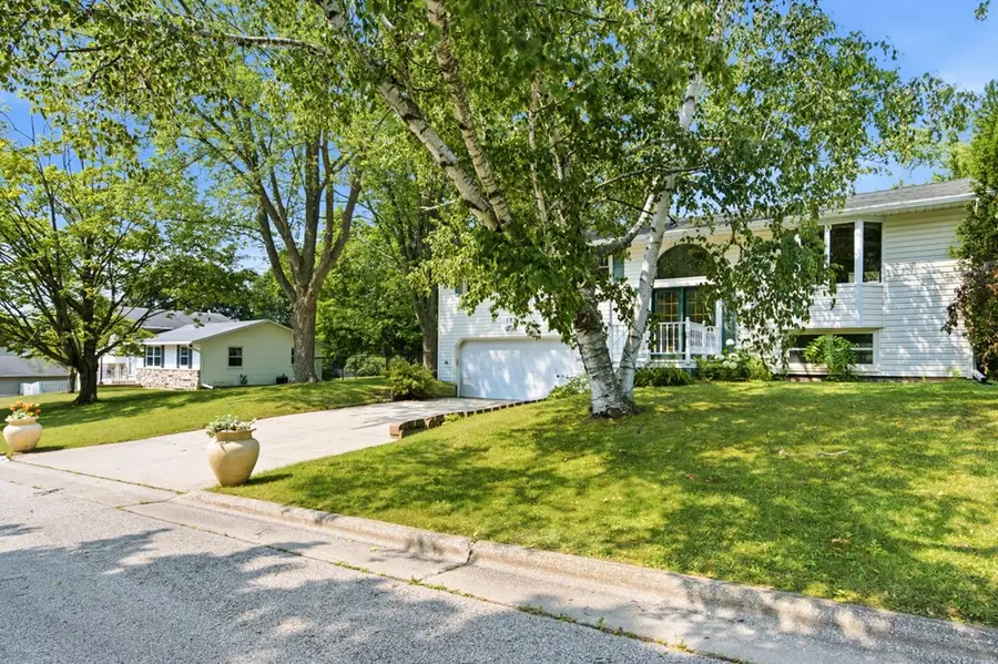 133 N 9th Pl, Sturgeon Bay, WI 54235 - #3