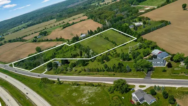 1866 Tornado Rd, Brussels, WI 54204