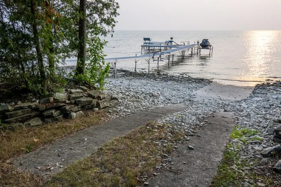 6421 Bay Shore Dr, Egg Harbor, WI 54235 - #3