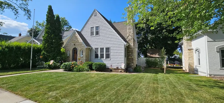 50 Pine St, Sturgeon Bay, WI 54235 - #3