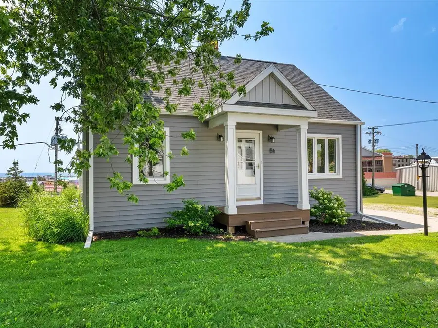 84 E North Water St, Algoma, WI 54201 - #2