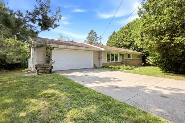 1651 Michigan St, Sturgeon Bay, WI 54235