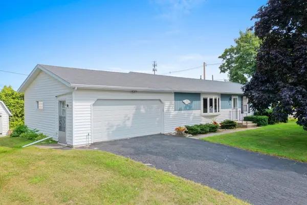 24 Baraboo Ave, Sturgeon Bay, WI 54235