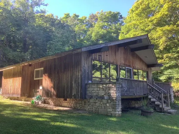 1987 Main Rd, Washington Island, WI 54246