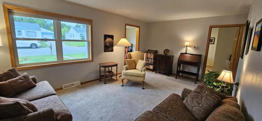 941 N 7th Pl, Sturgeon Bay, WI 54235 - #2