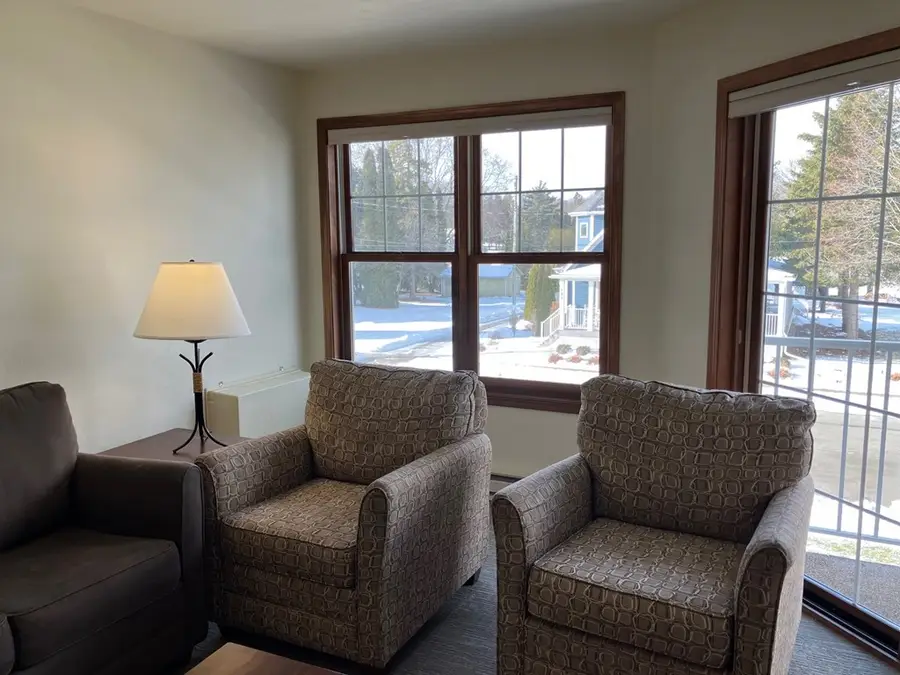 50 W Larch St #208, Sturgeon Bay, WI 54235 - #3
