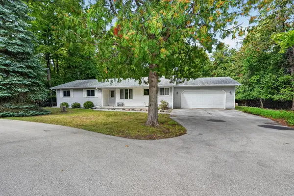 7643 Horseshoe Bay Rd, Egg Harbor, WI 54209