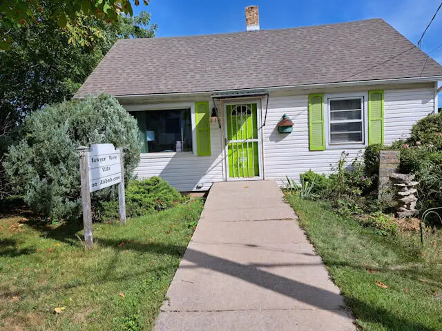 218 S Neenah Ave, Sturgeon Bay, WI 54235 - #1
