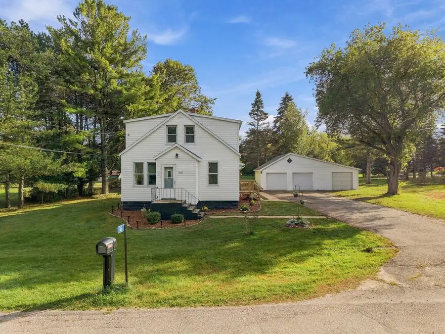 6413 W Duluth Pl, Sturgeon Bay, WI 54235 - #3