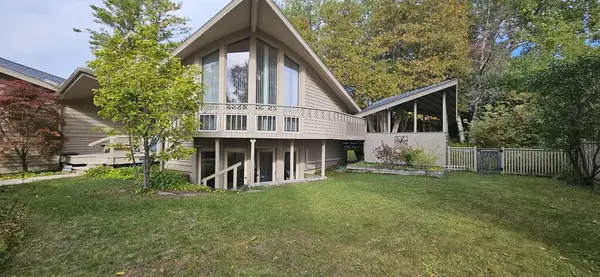 860 S 16th Ct, Sturgeon Bay, WI 54235