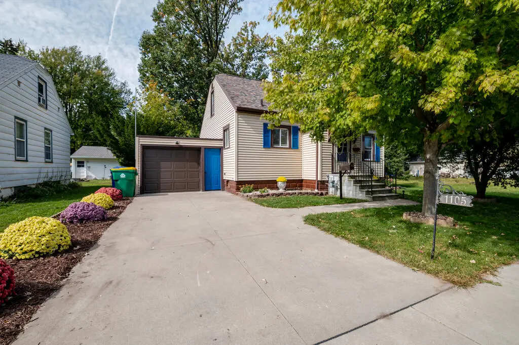 1105 Lincoln St, Green Bay, WI 54303 - #1